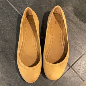 Frye Carson ballet flats size 9